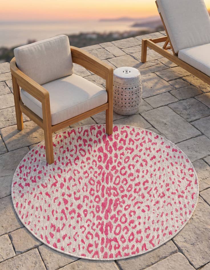 Detail image of 4' x 4' Easy-Clean Safari Indoor / Outdoor Round Rug