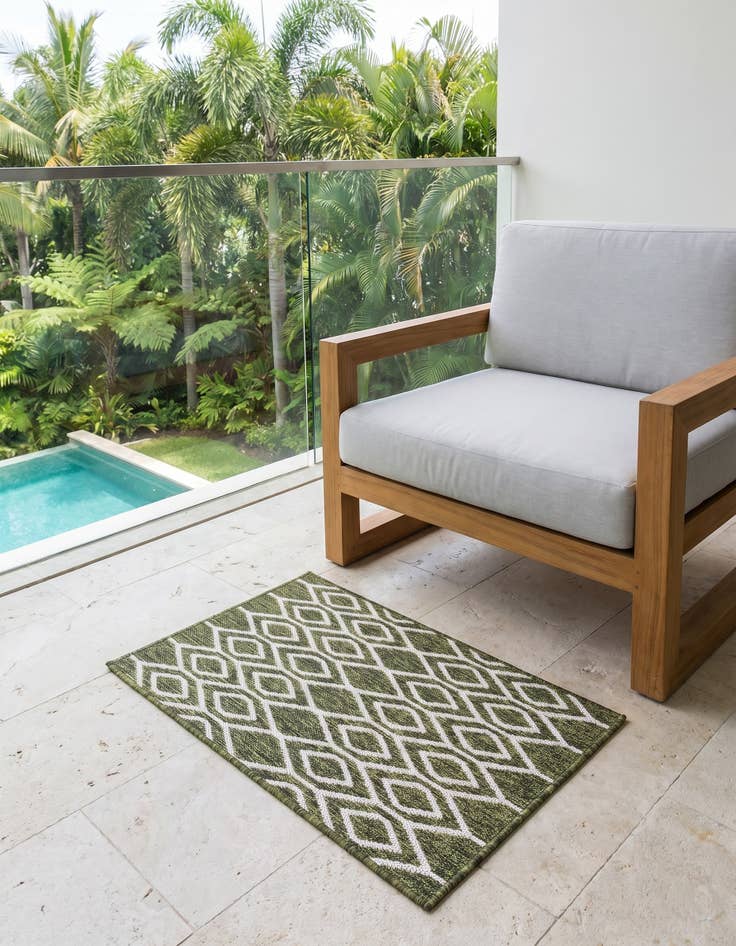 Detail image of 2' x 3' Easy-Clean Jill Zarin Turks and Caicos Indoor / Outdoor Rug