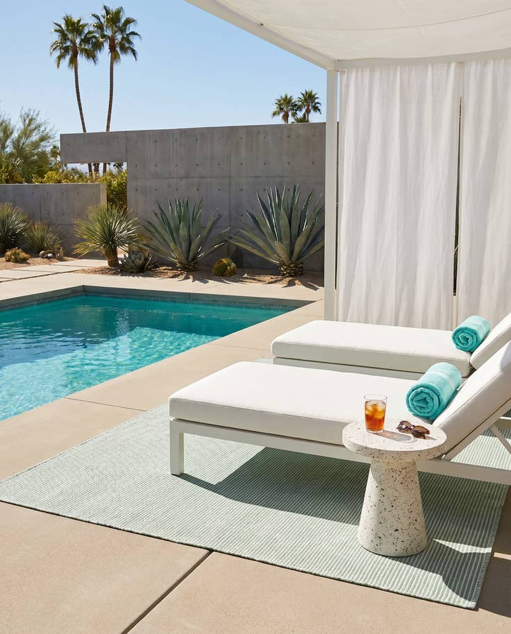 Detail image of 6' 1 x 9' Easy-Clean Jill Zarin Palm Springs Indoor / Outdoor Rug