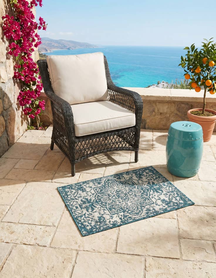 Detail image of 2' x 3' Easy-Clean Jill Zarin Dubai Indoor / Outdoor Rug