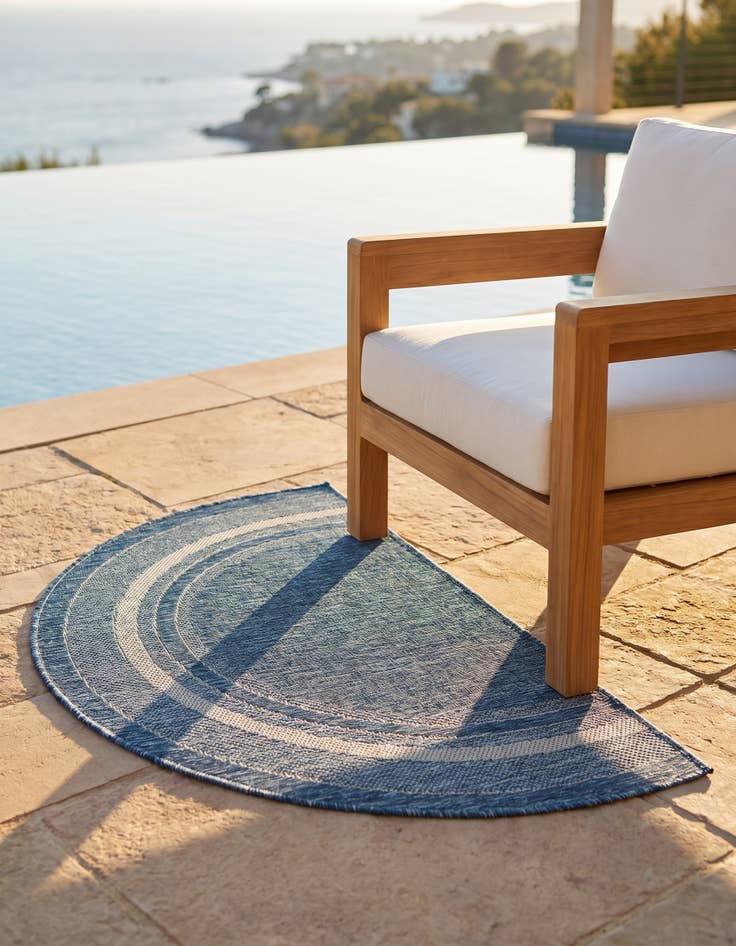 Detail image of 2' 7 x 4' Easy-Clean Border Indoor / Outdoor Hearth Rug
