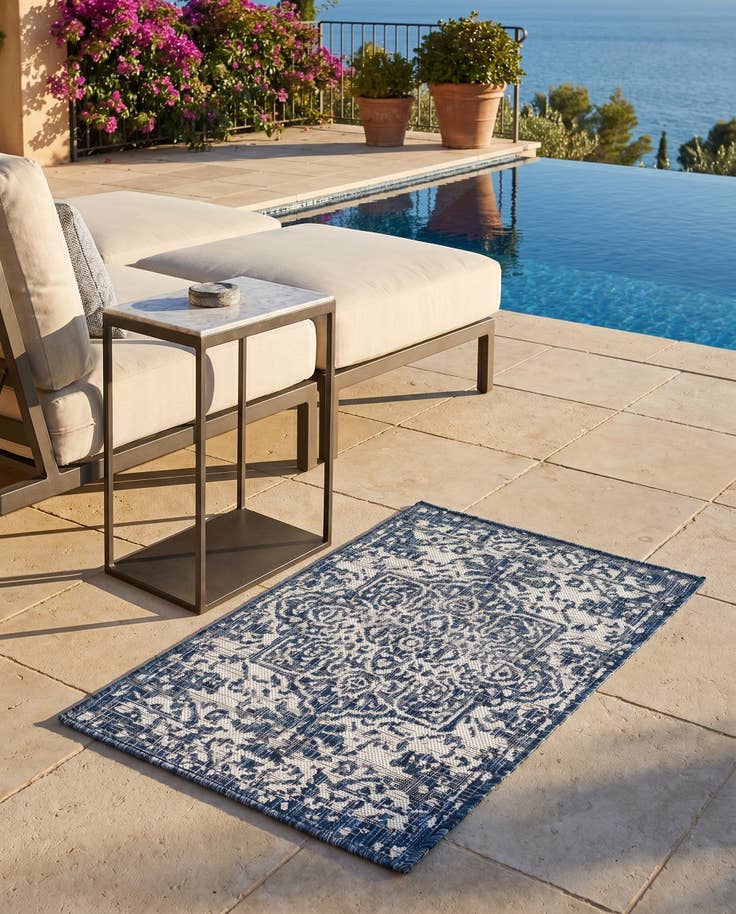 Detail image of 2' x 3' Easy-Clean Jill Zarin Dubai Indoor / Outdoor Rug