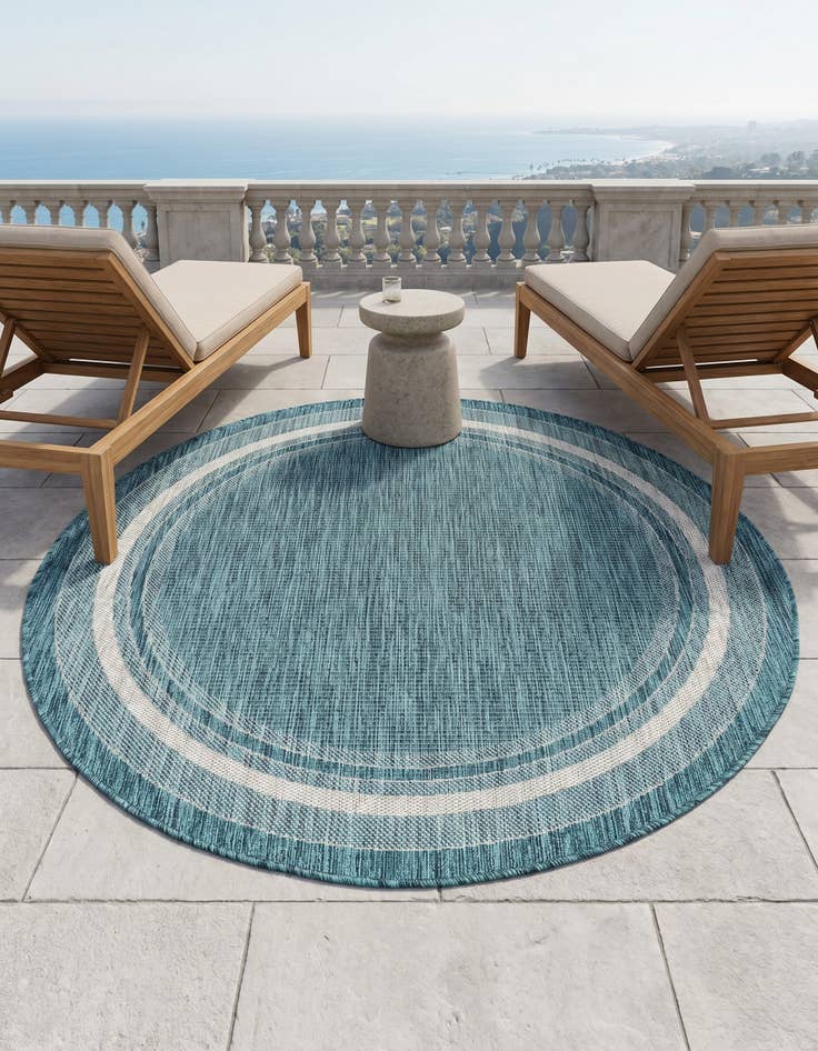 Detail image of 5' 3 x 5' 3 Easy-Clean Border Indoor / Outdoor Round Rug