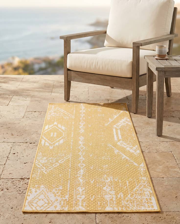 Detail image of 2' x 4' Easy-Clean Bohemian Indoor / Outdoor Runner Rug