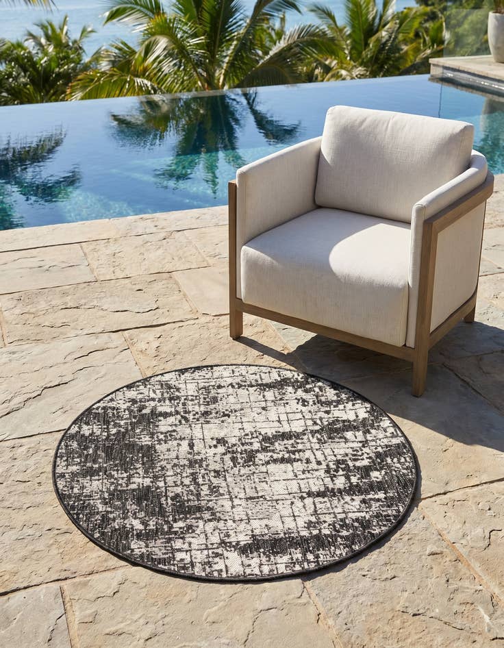 Detail image of 3' x 3' Easy-Clean Modern Indoor / Outdoor Round Rug