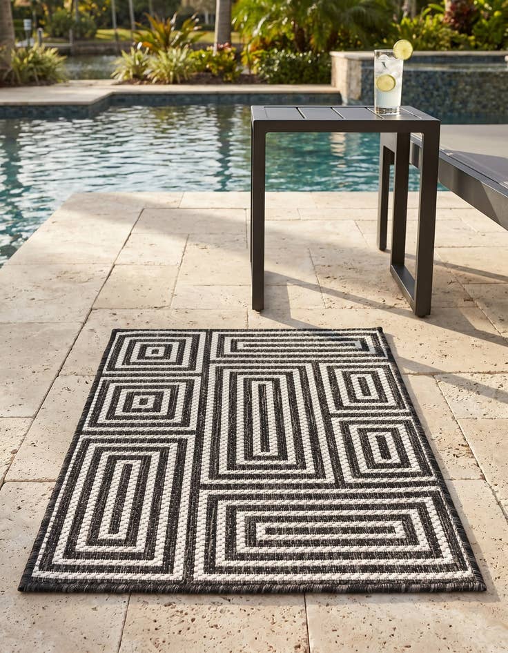 Detail image of 2' x 3' Easy-Clean Modern Indoor / Outdoor Rug