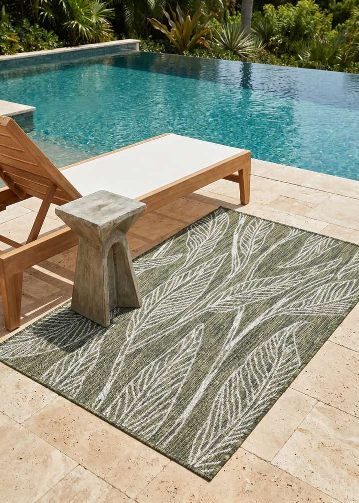 3' x 5' 3 Easy-Clean Botanical Indoor / Outdoor Rug
