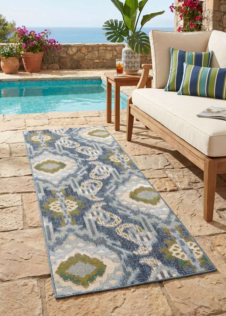 2' 7 x 7' Easy-Clean Modern Indoor / Outdoor Runner Rug