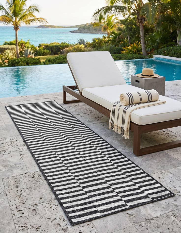 Detail image of 2' x 6' Easy-Clean Ribbon Indoor / Outdoor Runner Rug