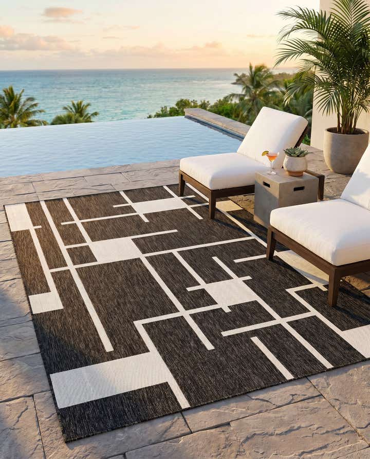 7' x 10' Easy-Clean Modern Indoor / Outdoor Rug