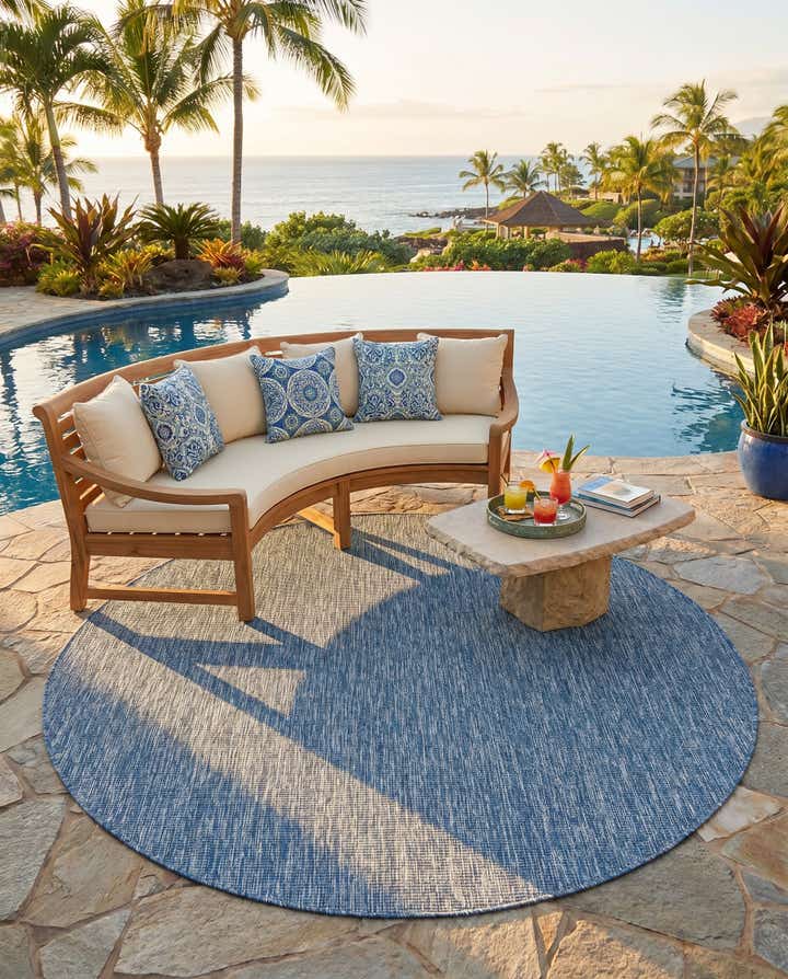 7' 10 x 7' 10 Easy-Clean Solid Indoor / Outdoor Round Rug