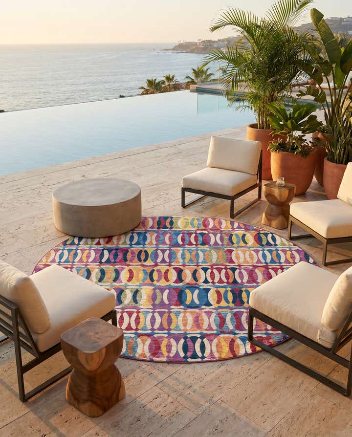 7' 10 x 7' 10 Easy-Clean Modern Indoor / Outdoor Round Rug