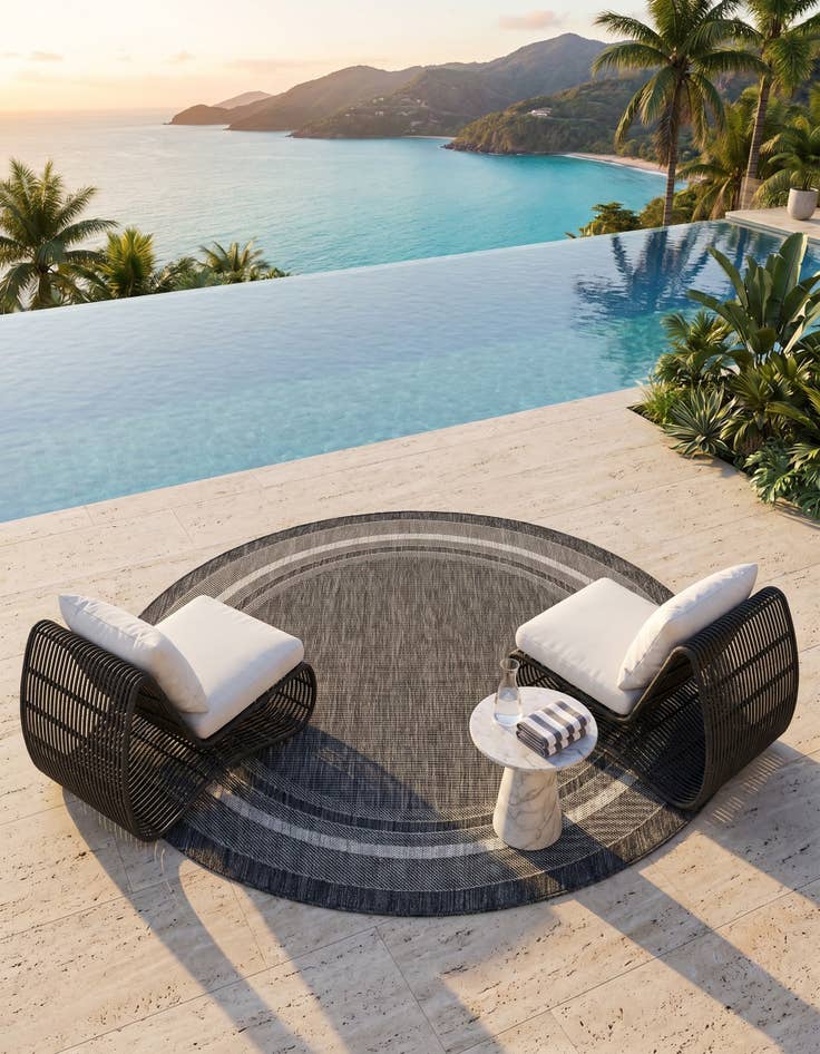 Detail image of 6' x 6' Easy-Clean Border Indoor / Outdoor Round Rug