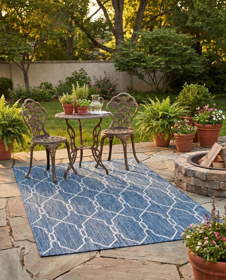 4' x 6' Easy-Clean Lattice Indoor / Outdoor Rug