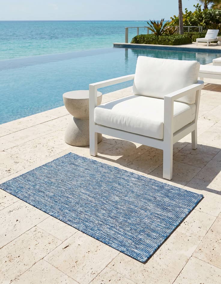 Detail image of 3' x 5' 3 Easy-Clean Solid Indoor / Outdoor Rug
