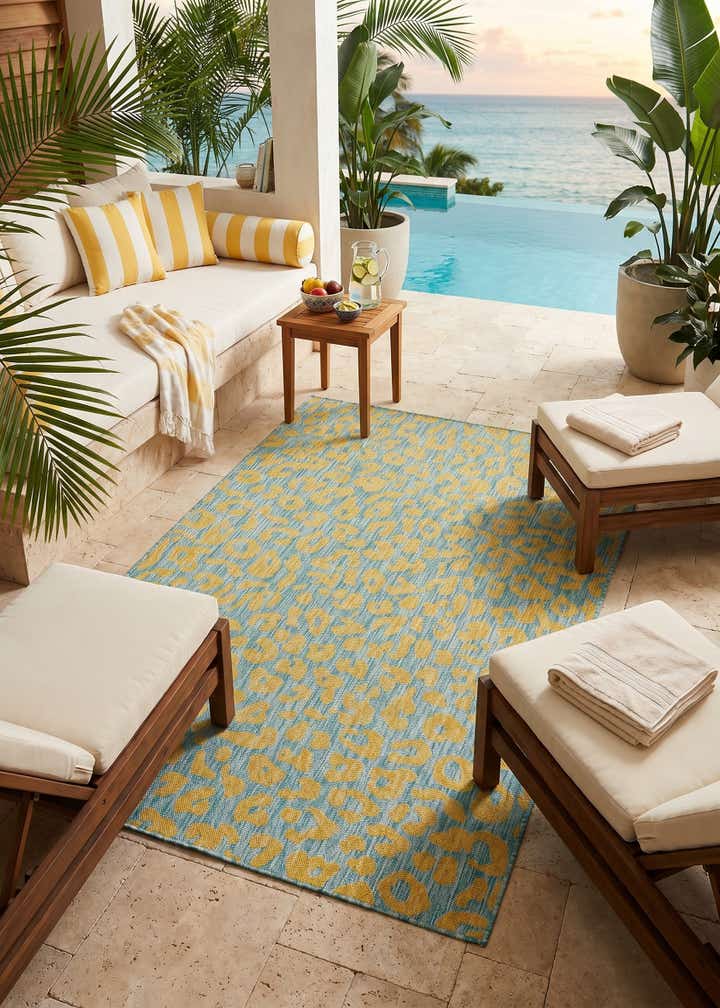 5' 3 x 8' Easy-Clean Safari Indoor / Outdoor Rug