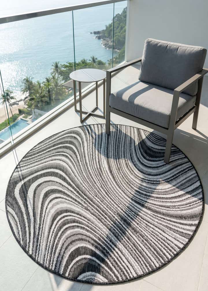4' x 4' Easy-Clean Modern Indoor / Outdoor Round Rug