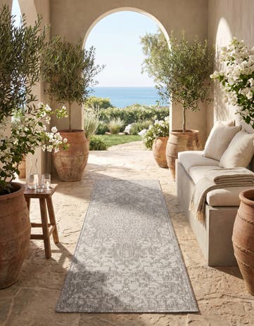 Gray Easy-Clean Jill Zarin Dubai Indoor / Outdoor Runner Rug