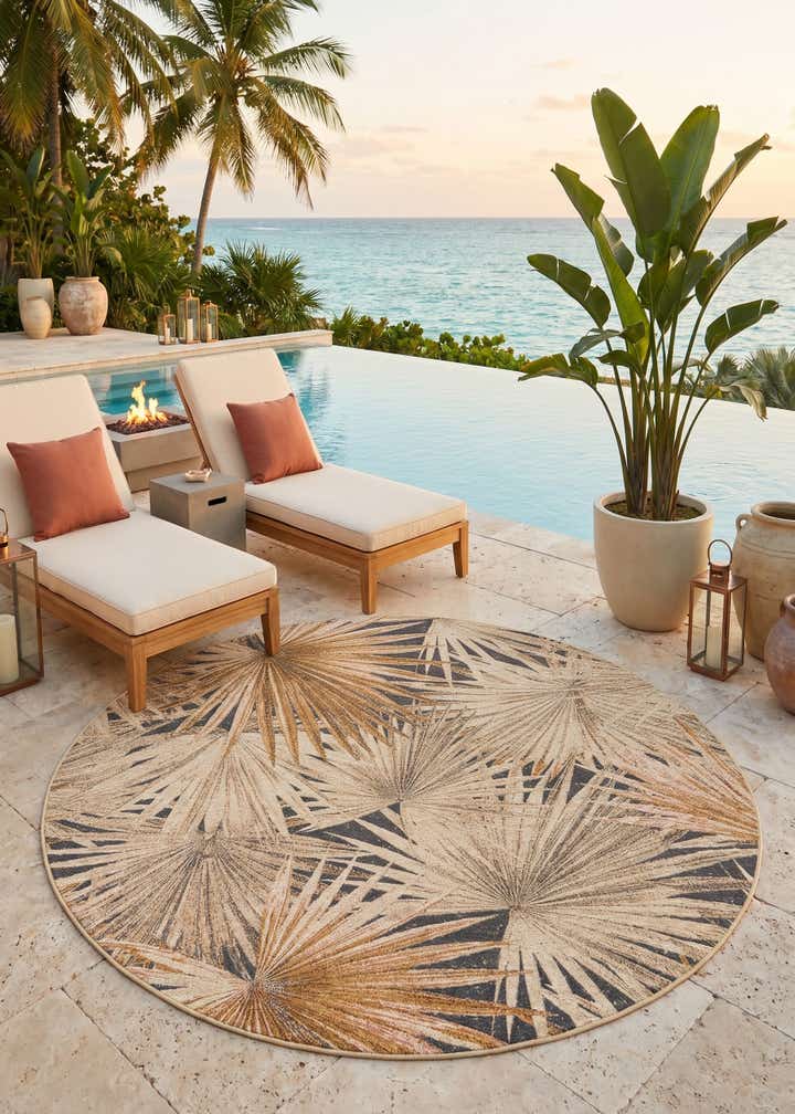 7' 10 x 7' 10 Easy-Clean Botanical Indoor / Outdoor Round Rug