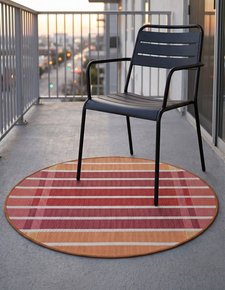 Detail image of 3' x 3' Easy-Clean Striped Indoor / Outdoor Round Rug
