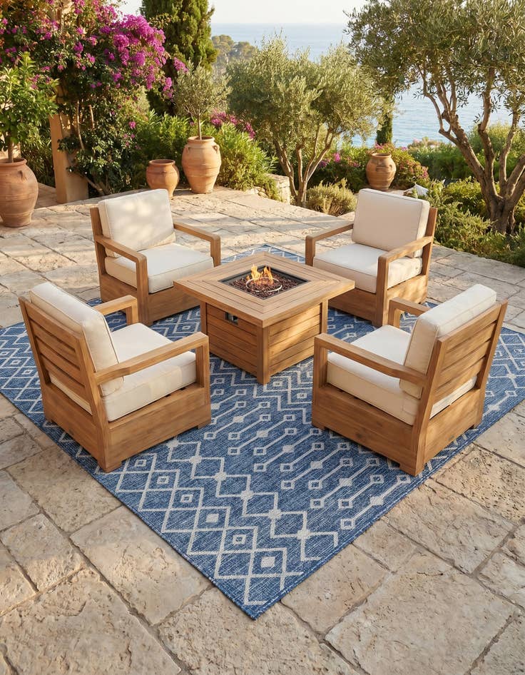 Detail image of 7' 10 x 7' 10 Easy-Clean Lattice Indoor / Outdoor Square Rug