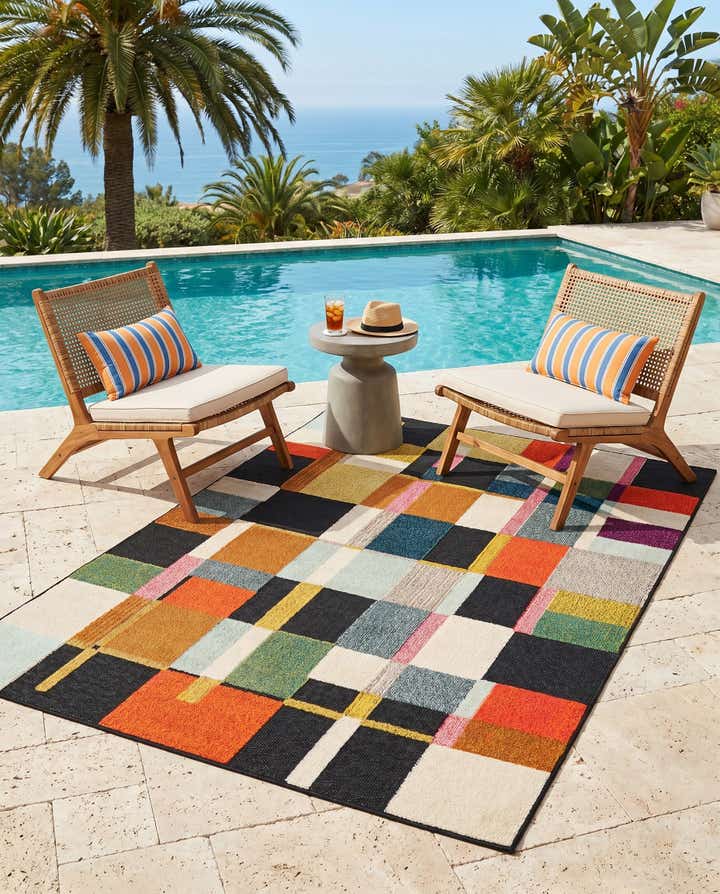 5' x 7' Easy-Clean Casablanca Indoor / Outdoor Rug