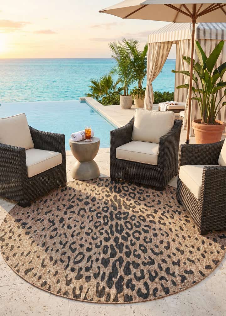 6' x 6' Easy-Clean Safari Indoor / Outdoor Round Rug