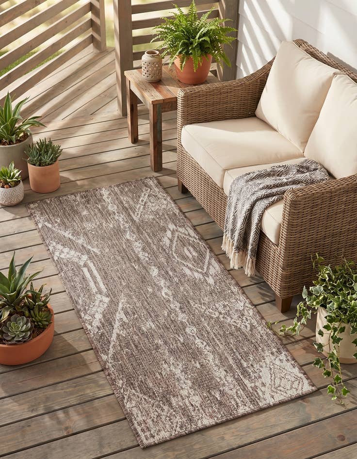 Detail image of 2' x 4' Easy-Clean Bohemian Indoor / Outdoor Runner Rug