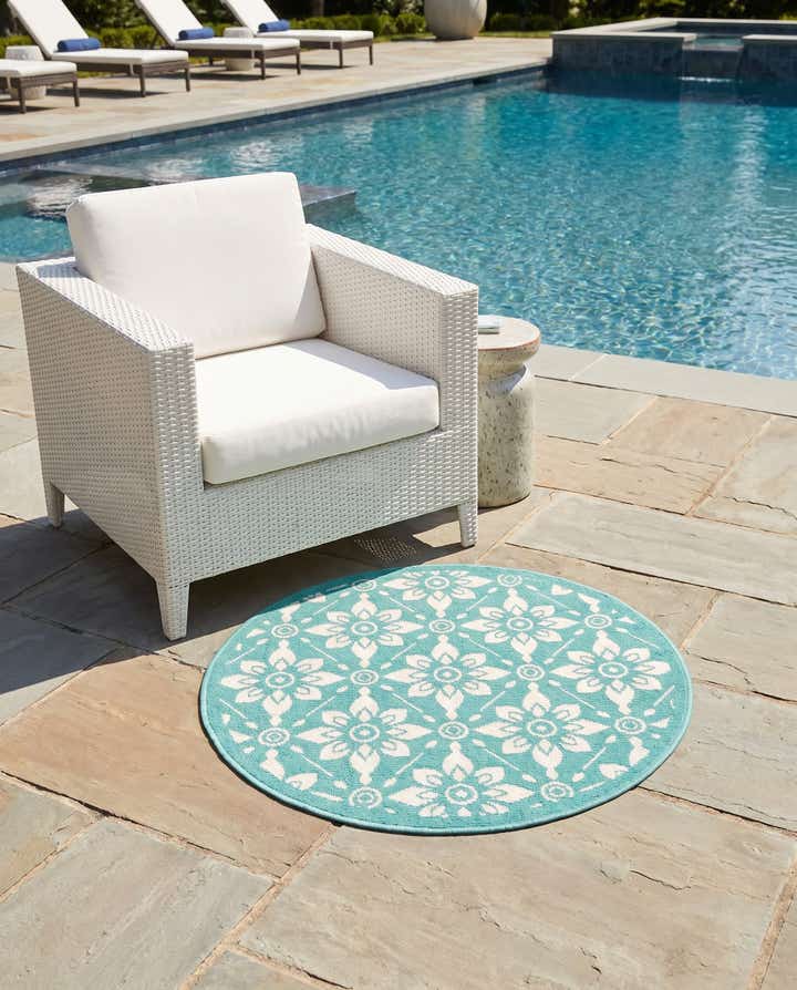 3' x 3' Easy-Clean Lattice Indoor / Outdoor Round Rug