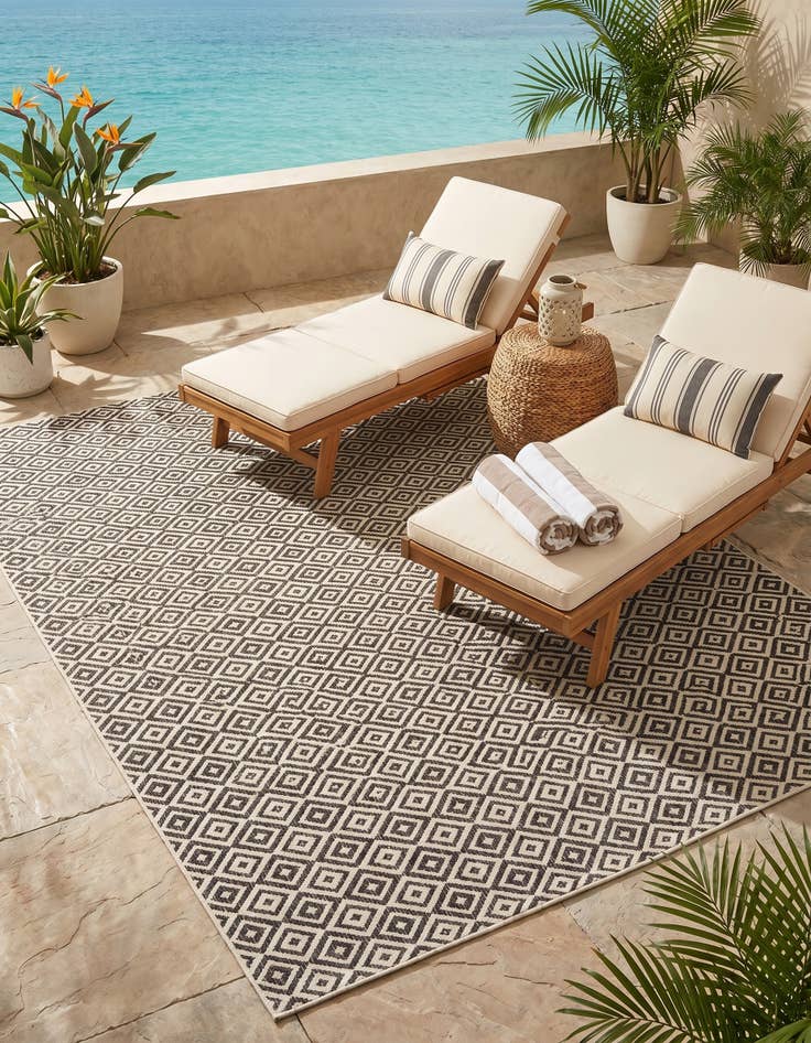 Detail image of 7' 10 x 11' Easy-Clean Jill Zarin Costa Rica Indoor / Outdoor Rug