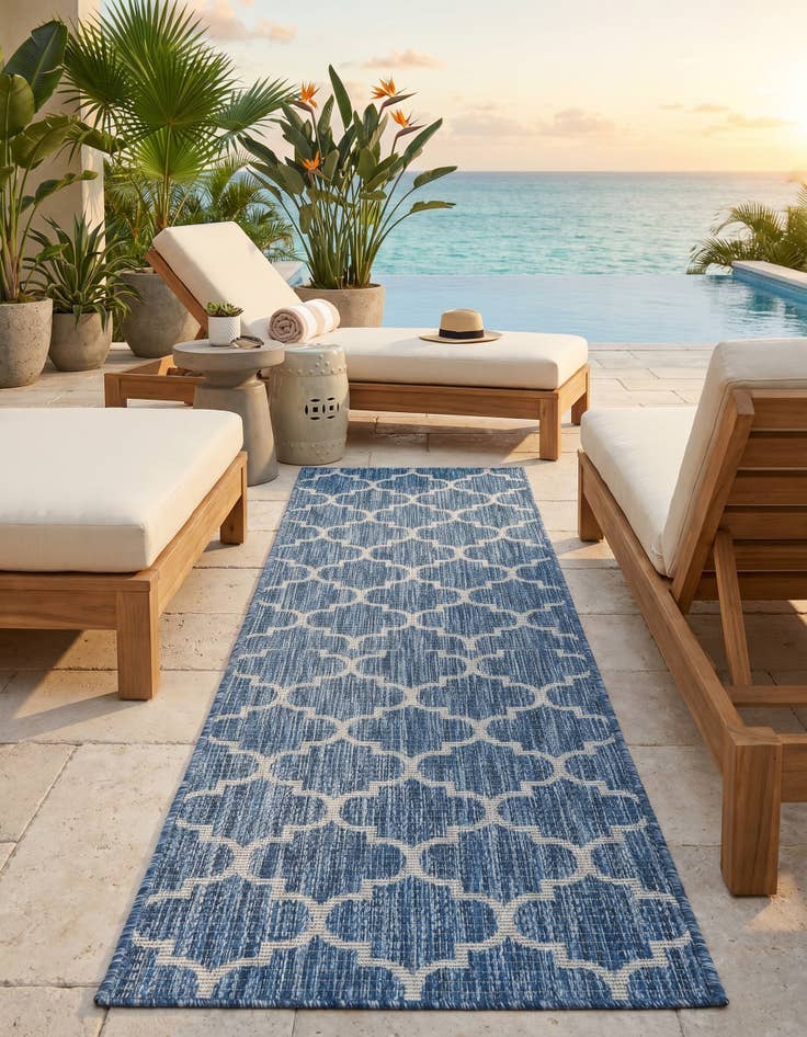 Detail image of 2' x 8' Easy-Clean Lattice Indoor / Outdoor Runner Rug