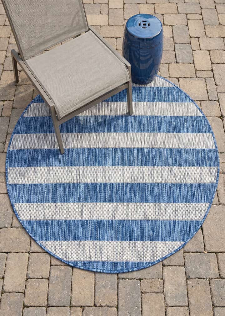 4' x 4' Easy-Clean Ribbon Indoor / Outdoor Round Rug