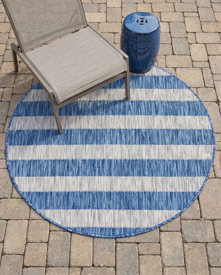 4' x 4' Easy-Clean Ribbon Indoor / Outdoor Round Rug