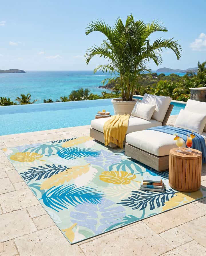 5' 3 x 8' Easy-Clean Botanical Indoor / Outdoor Rug