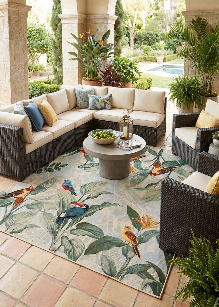 7' 10 x 7' 10 Easy-Clean Botanical Indoor / Outdoor Square Rug