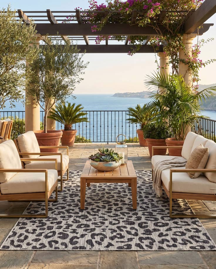 Detail image of 6' x 9' Easy-Clean Safari Indoor / Outdoor Rug