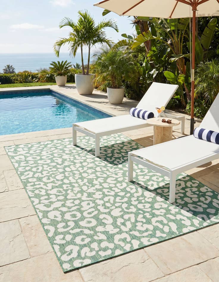 Detail image of 6' x 9' Easy-Clean Safari Indoor / Outdoor Rug