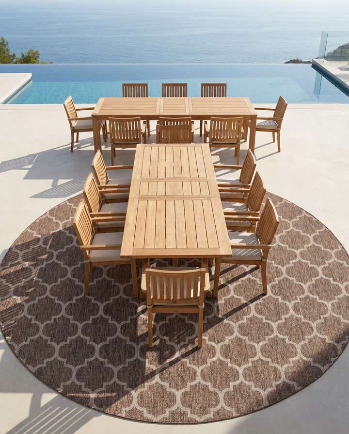 13' x 13' Easy-Clean Trellis Indoor / Outdoor Round Rug