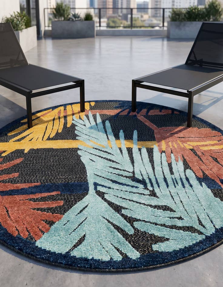 Detail image of 5' 3 x 5' 3 Easy-Clean Belize Indoor / Outdoor Round Rug