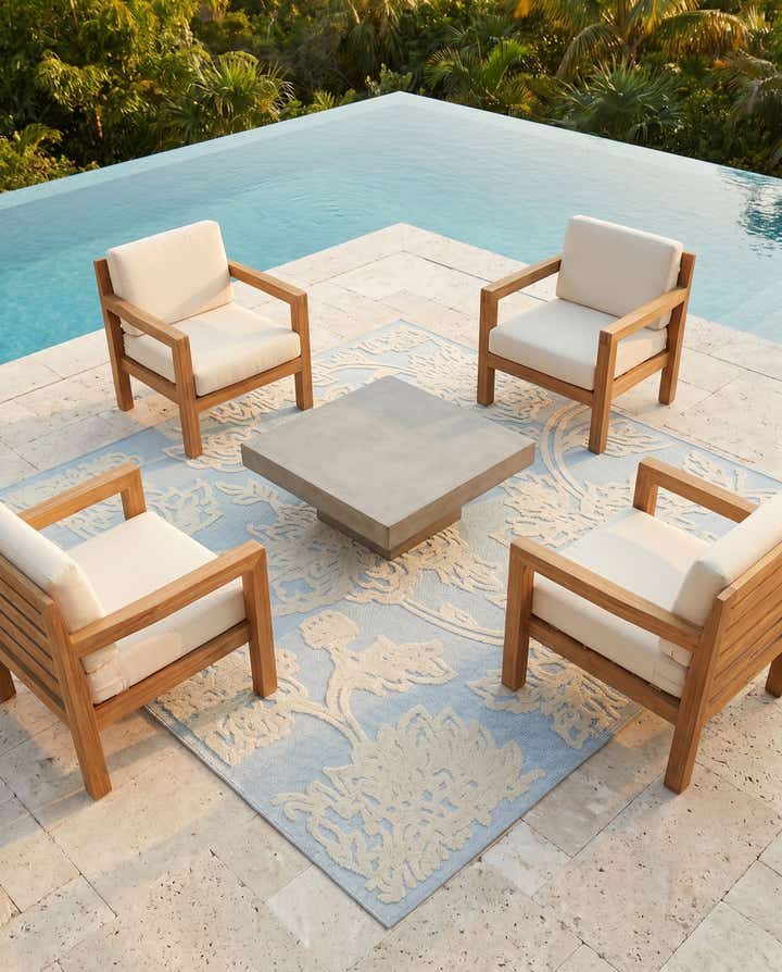 7' 10 x 7' 10 Easy-Clean Aruba Indoor / Outdoor Square Rug