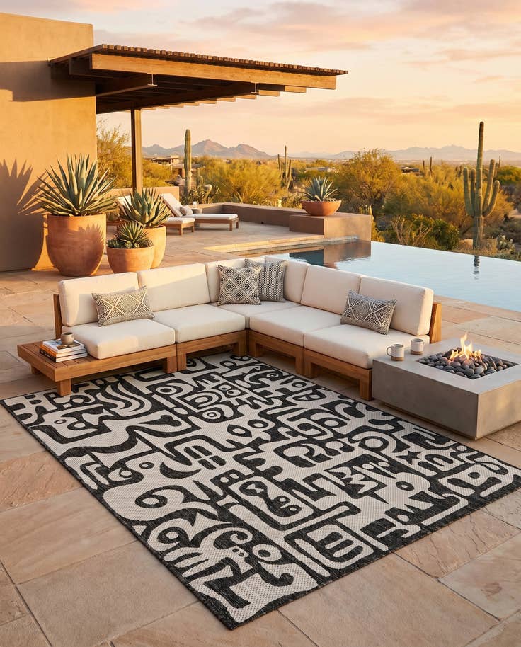 Detail image of 5' 3 x 7' Easy-Clean Modern Indoor / Outdoor Rug