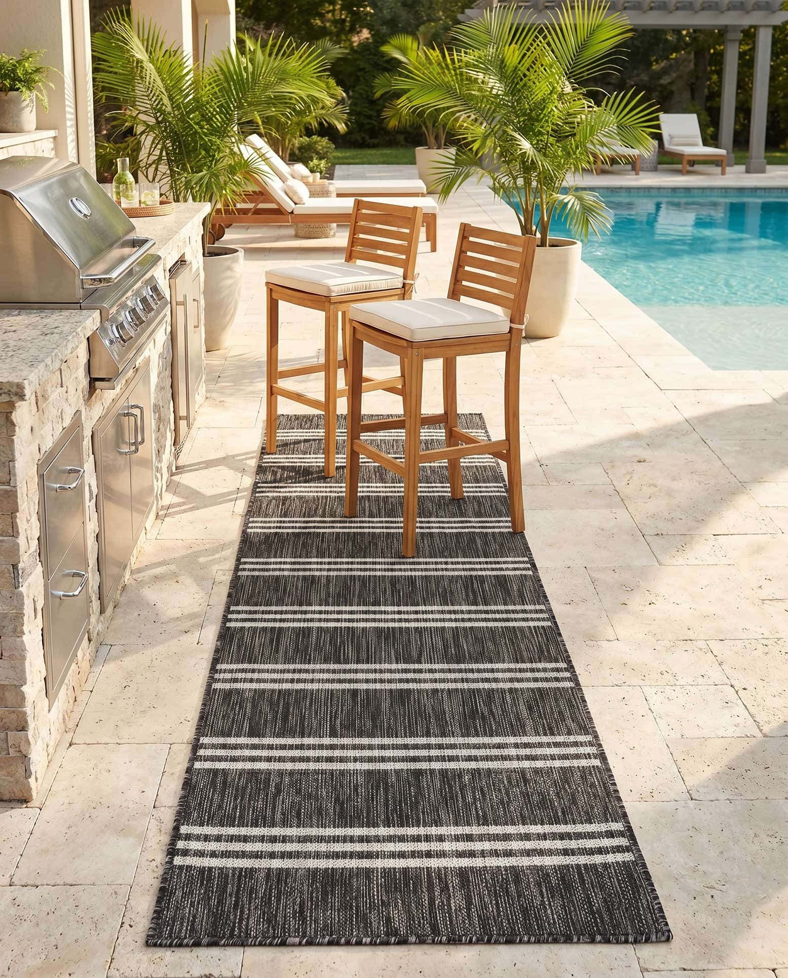 2' x 7' Easy-Clean Jill Zarin Anguilla Indoor / Outdoor Runner Rug