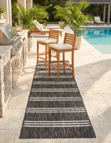 2' x 7' Easy-Clean Jill Zarin Anguilla Indoor / Outdoor Runner Rug