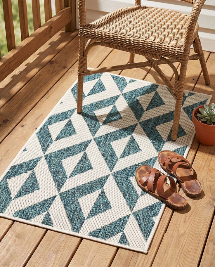 Detail image of 2' x 3' Easy-Clean Jill Zarin Napa Indoor / Outdoor Rug