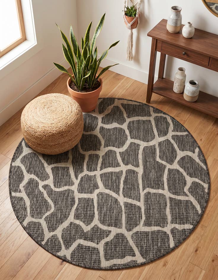 Detail image of 4' x 4' Easy-Clean Safari Indoor / Outdoor Round Rug