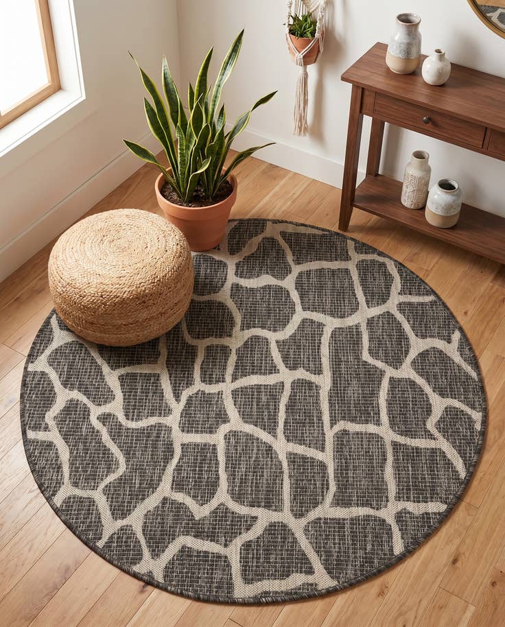 Detail image of 4' x 4' Easy-Clean Safari Indoor / Outdoor Round Rug