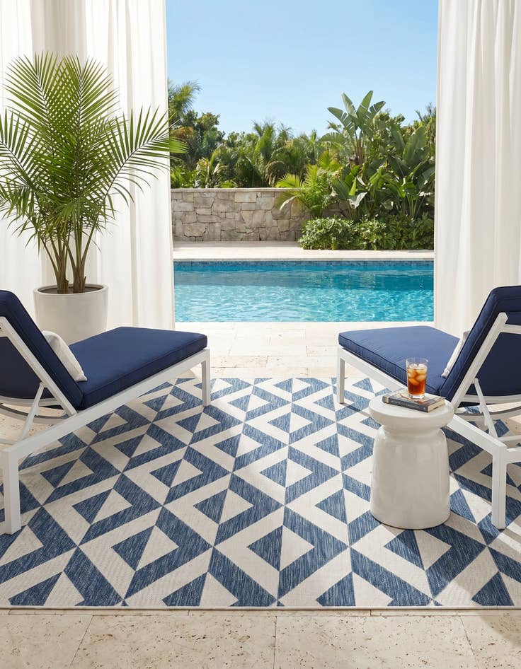 Detail image of 7' 10 x 7' 10 Easy-Clean Jill Zarin Napa Indoor / Outdoor Square Rug