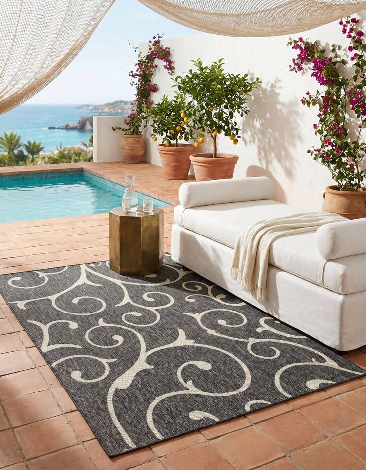Detail image of 5' 3 x 8' Easy-Clean Botanical Indoor / Outdoor Rug
