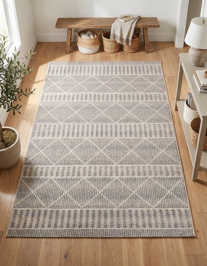 5' 3 x 8' Easy-Clean Lattice Indoor / Outdoo...