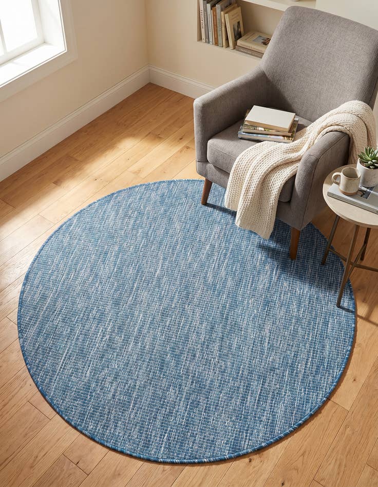 Detail image of 4' x 4' Easy-Clean Solid Indoor / Outdoor Round Rug